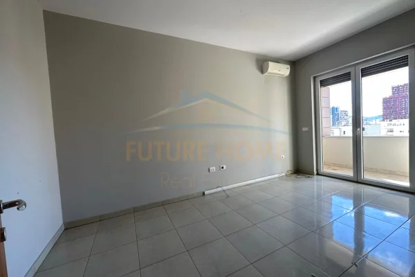 Business Property for Rent 1+1 in Tirana - 1,550 Euro