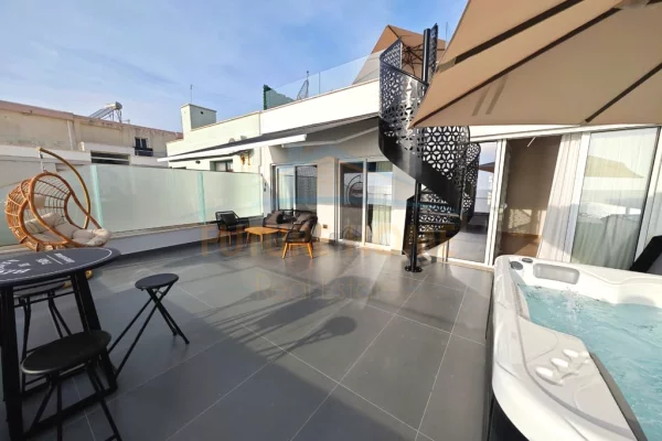 Shtepi ne shitje Apartament ne Durres, 2+1, Mobilimi E mobiluar, Pagesa 500,000  Euro.