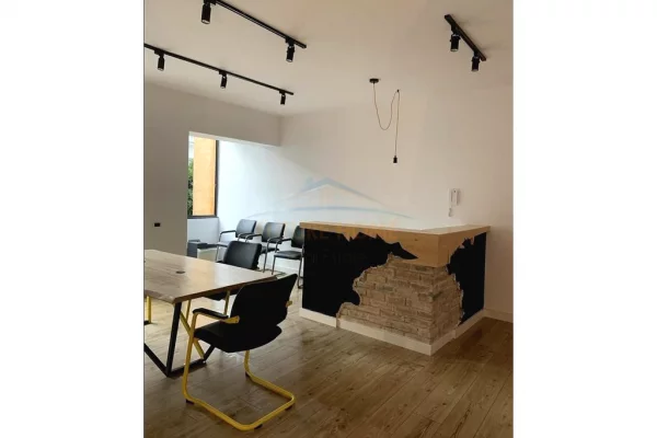 Business Property for Rent 3+1 in Tirana - 1,000 Euro