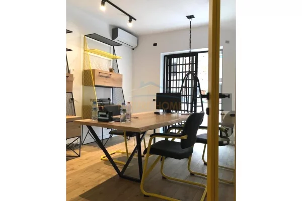 Business Property for Rent 3+1 in Tirana - 1,000 Euro