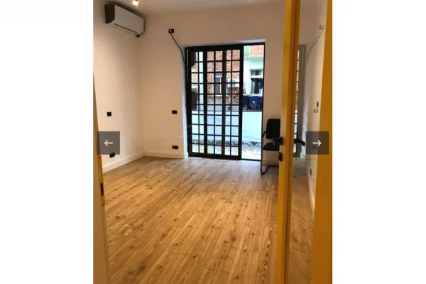 Business Property for Rent 3+1 in Tirana - 1,000 Euro