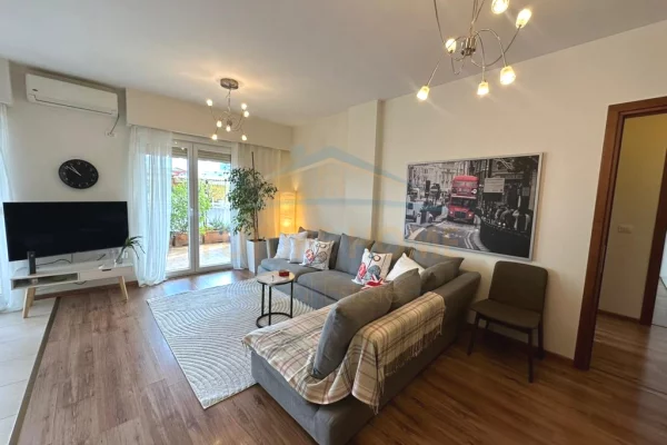 Casa in affitto 2+1 a Tirana - 1,200 Euro