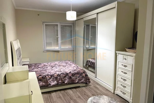 Shtepi ne shitje Apartament ne Tirane, 2+1, Mobilimi E mobiluar, Pagesa 165,000  Euro.