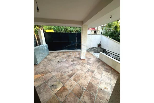 Shtepi me qera Apartament ne Tirane, 2+1, Mobilimi E mobiluar, Pagesa 350  Euro.