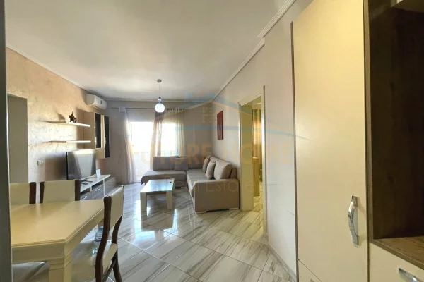 Shtepi me qera 2+1 ne Tirane - 750 Euro