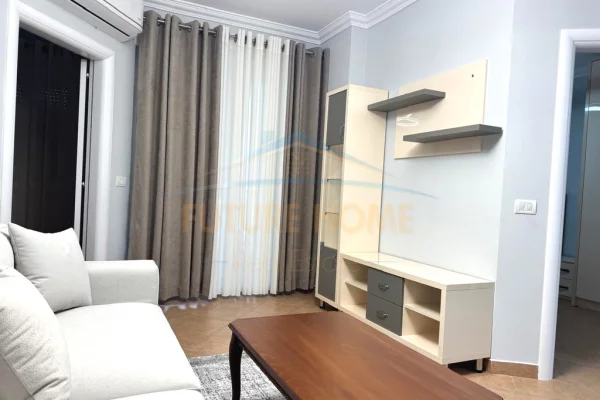 Shtepi me qera 2+1 ne Tirane - 800 Euro