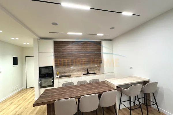 Shtepi me qera 2+1 ne Tirane - 2,100 Euro