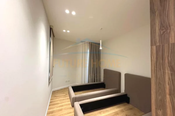 Shtepi me qera 2+1 ne Tirane - 2,100 Euro