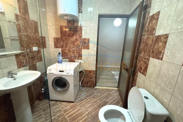 Shtepi me qera Apartament ne Tirane, 2+1, Mobilimi E mobiluar, Pagesa 450  Euro.