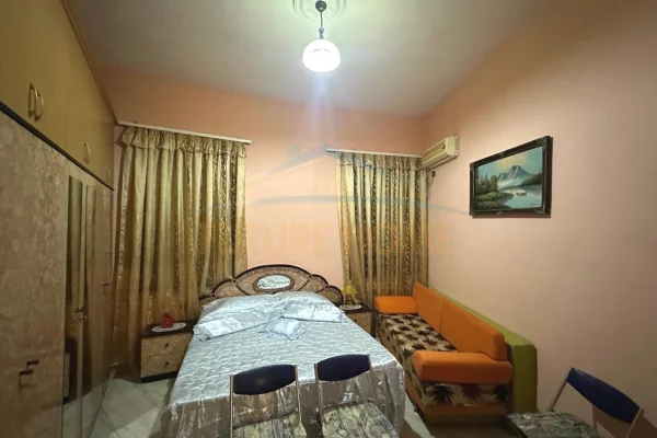 Shtepi me qera Apartament ne Tirane, 3+1, Mobilimi E mobiluar, Pagesa 900  Euro.