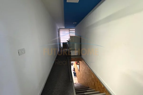 Jepet per qera Duplex per Zyra, Myslym Shyri, Tirane