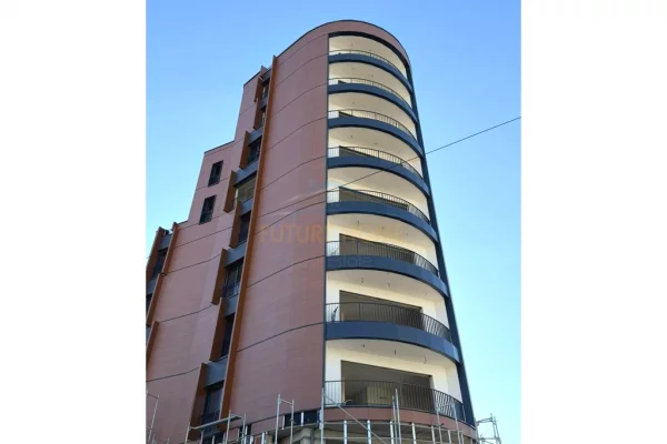 Jepet per shitje Apartament 1+1, tek Kompleksi Grand, Tiranë