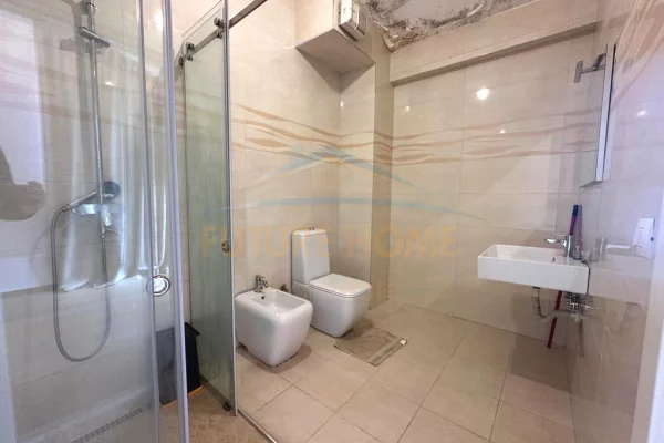 Penthouse (panoramic top floor) for sale in Tirana 7+1, In Part