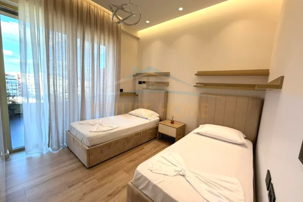 Shtepi me qera 2+1 ne Tirane - 2,100 Euro