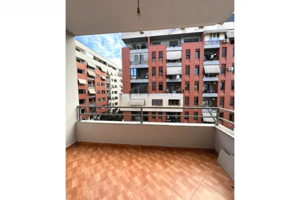 Shtepi me qera Apartament ne Tirane, 1+1, Mobilimi E mobiluar, Pagesa 400  Euro.
