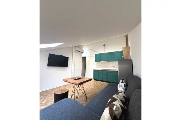 Shtepi me qera 3+1 ne Tirane - 1,500 Euro