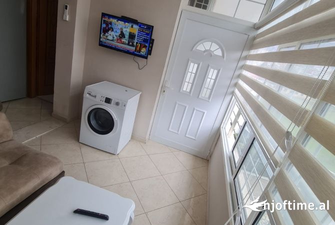 Shtepi me qera Shtepi Private ne Tirane, 2+1, Mobilimi E mobiluar, Pagesa 45,000  Leke.