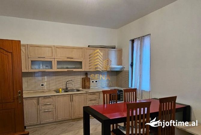 Shtepi me qera 2+1 ne Tirane - 650 Euro