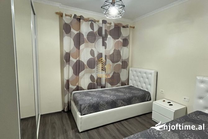 Shtepi me qera 2+1 ne Tirane - 450 Euro