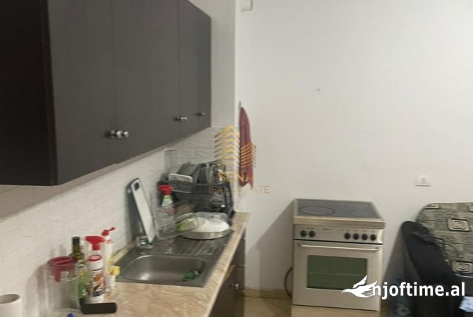 Shtepi me qera 1+1 ne Tirane - 300 Euro