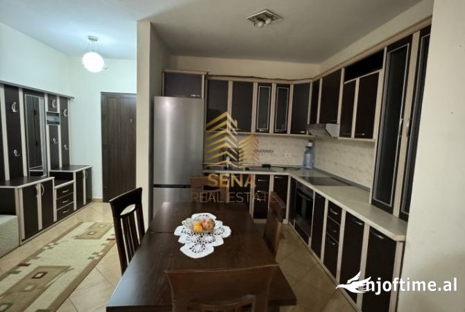 Shtepi me qera 2+1 ne Tirane - 430 Euro