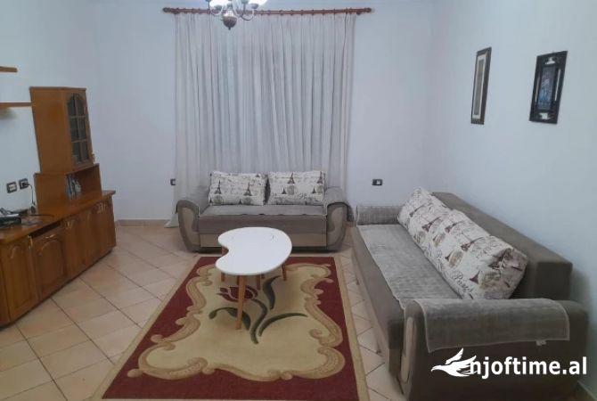 Shtepi me qera 1+1 ne Tirane - 300 Euro
