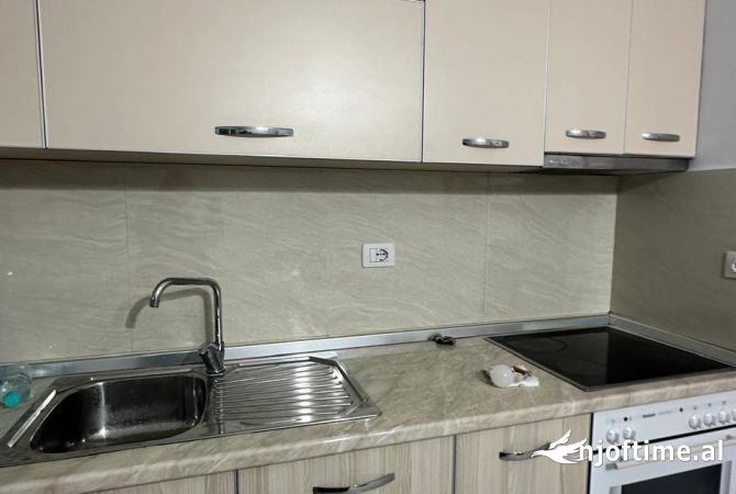 Shtepi me qera 1+1 ne Tirane - 450 Euro
