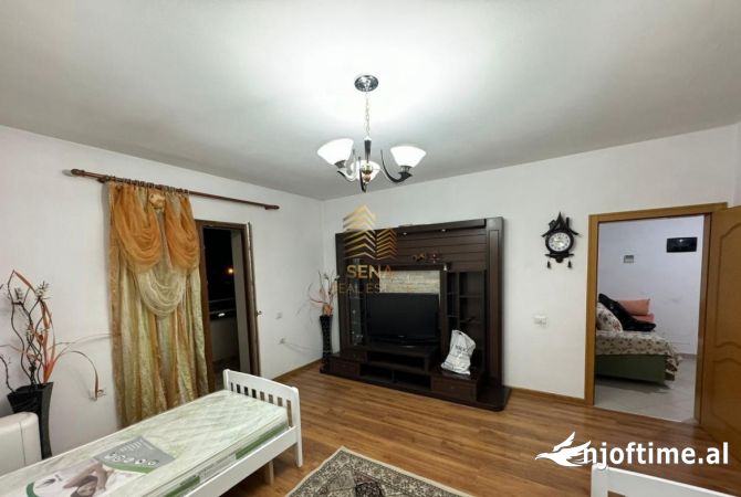 Shtepi me qera 2+1 ne Tirane - 400 Euro