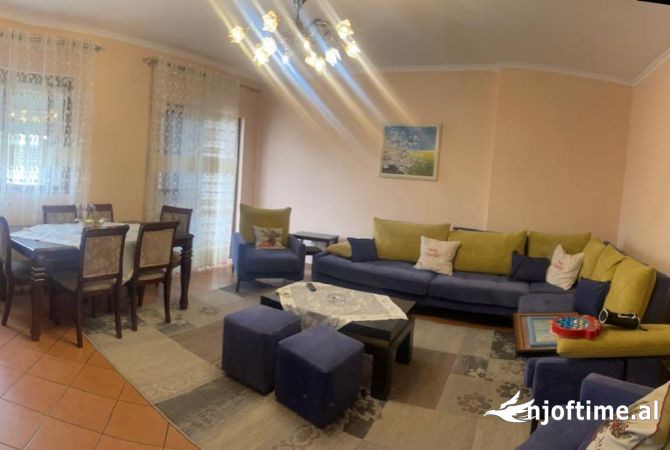 Shtepi me qera 2+1 ne Tirane - 400 Euro