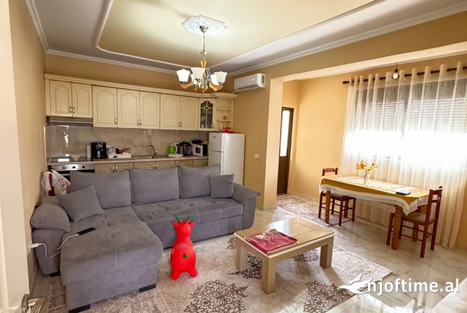 Shtepi me qera 2+1 ne Tirane - 450 Euro