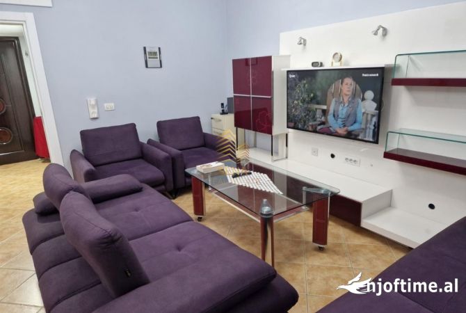 Shtepi me qera 3+1 ne Tirane - 800 Euro