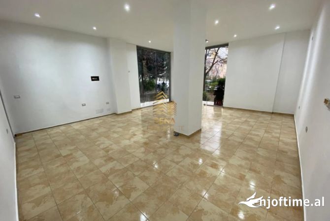Ambient biznesi me qera 1+1 ne Tirane - 350 Euro