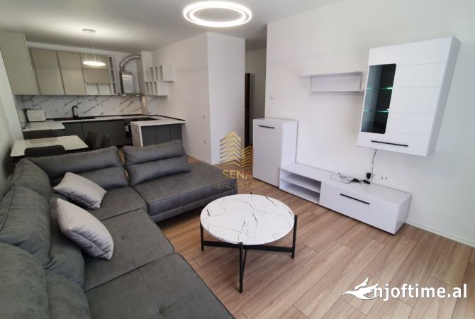 Shtepi me qera 2+1 ne Tirane - 650 Euro