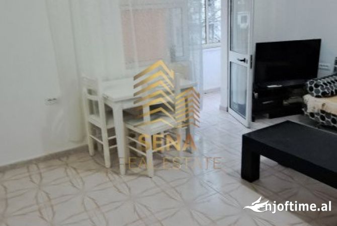 Shtepi me qera 2+1 ne Tirane - 400 Euro