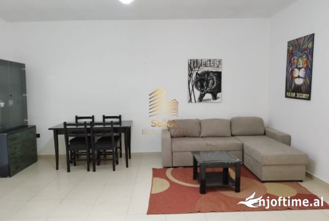 Shtepi me qera 2+1 ne Tirane - 380 Euro