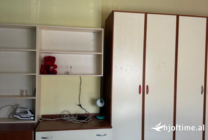 Shtepi me qera 2+1 ne Tirane - 400 Euro