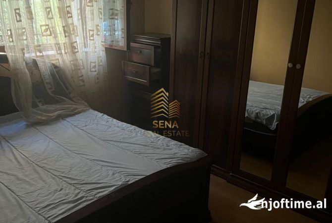 Shtepi me qera 2+1 ne Tirane - 400 Euro
