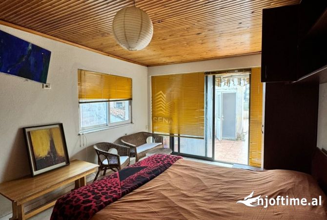 Shtepi me qera 4+1 ne Tirane - 650 Euro