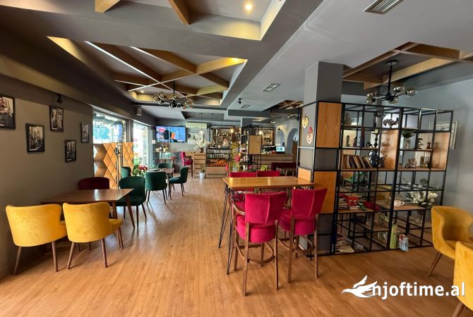 Ambient biznesi me qera 1+1 ne Tirane - 2,000 Euro