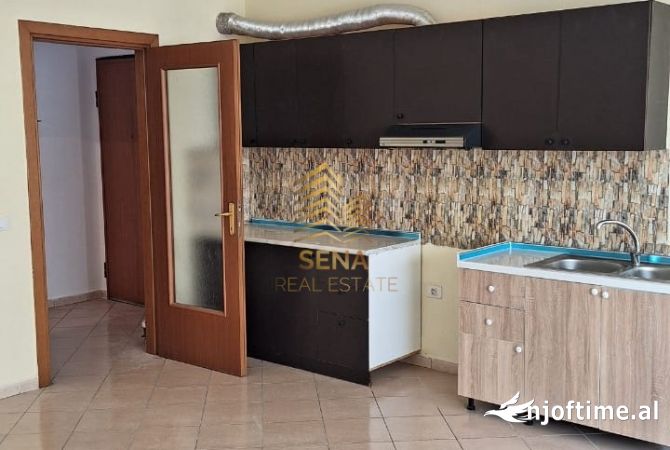 Shtepi me qera 2+1 ne Tirane - 350 Euro