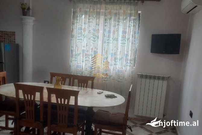 Shtepi me qera 2+1 ne Tirane - 450 Euro