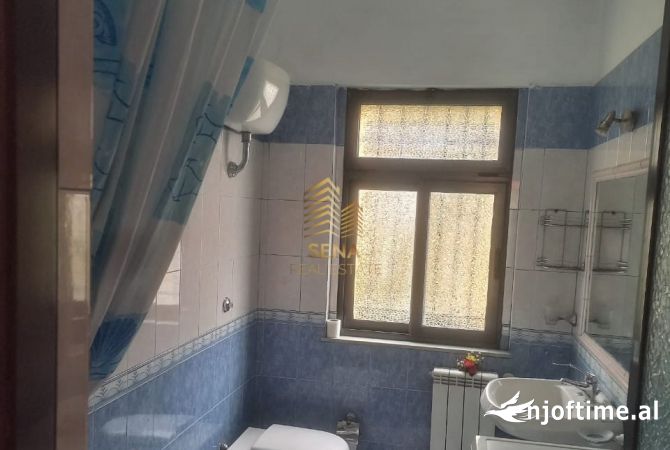 Shtepi me qera 2+1 ne Tirane - 450 Euro