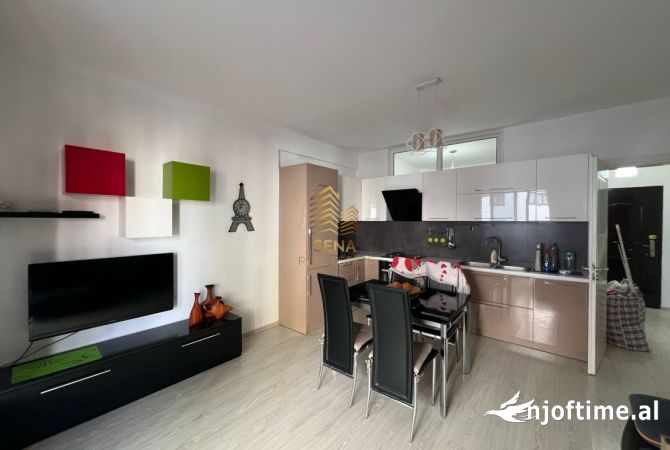 Shtepi me qera 2+1 ne Tirane - 450 Euro