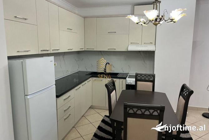 Shtepi me qera 2+1 ne Tirane - 680 Euro