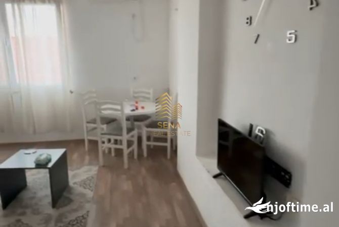 Shtepi me qera 2+1 ne Tirane - 400 Euro