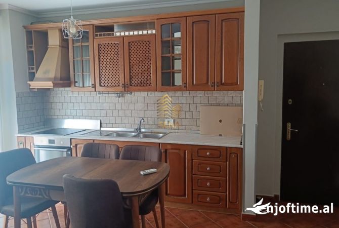 Shtepi me qera 2+1 ne Tirane - 500 Euro
