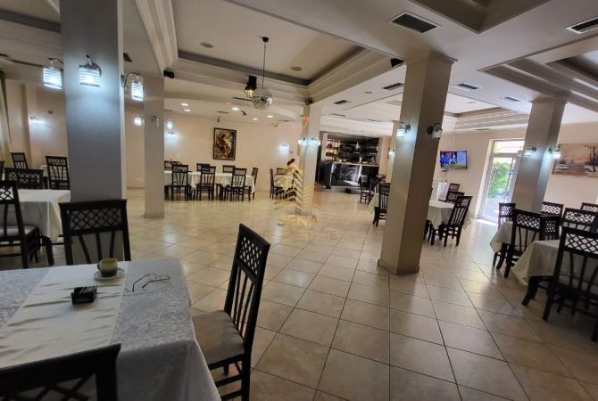 Ambient biznesi me qera 2+1 ne Tirane - 1,500 Euro