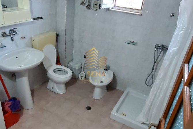 Shtepi me qera 1+1 ne Tirane - 300 Euro