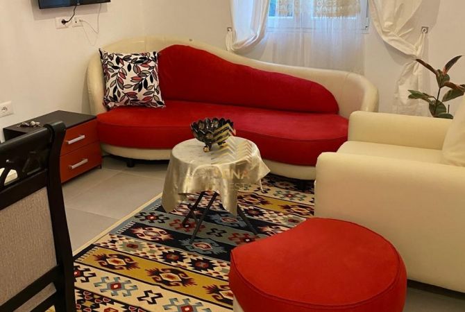 Shtepi me qera 1+1 ne Tirane - 390 Euro