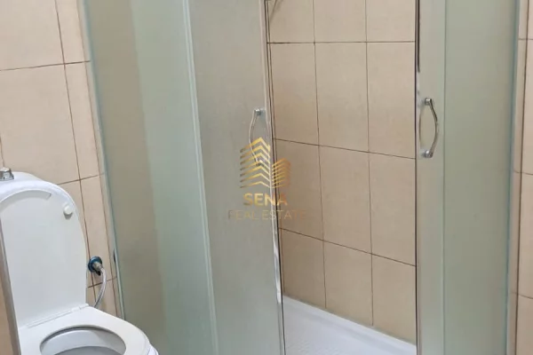 Shtepi me qera Shtepi Private ne Tirane, 1+1, Mobilimi E mobiluar, Pagesa 450  Euro.